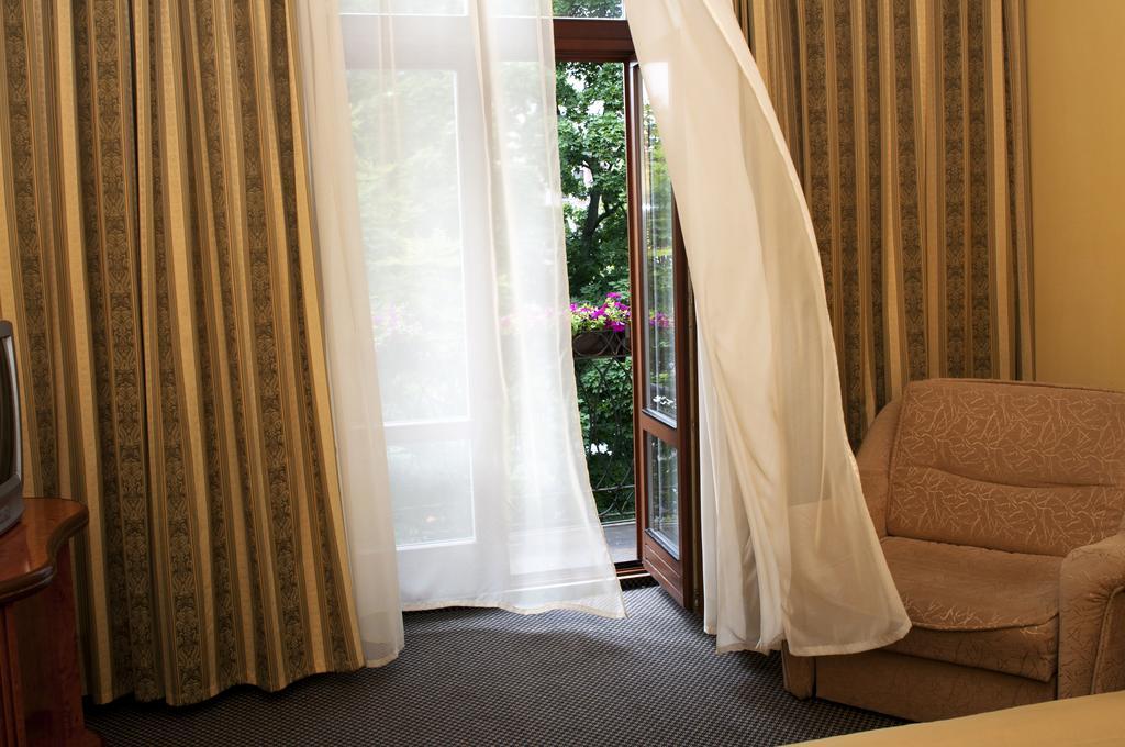 Wien Hotel Lviv Chambre photo