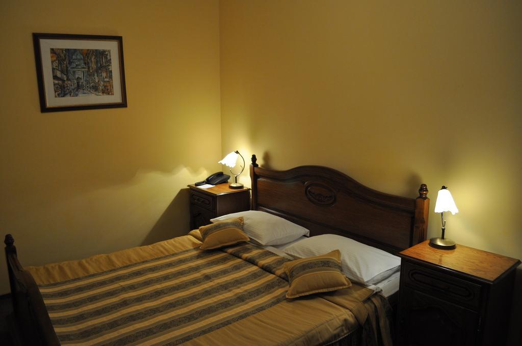 Wien Hotel Lviv Extérieur photo