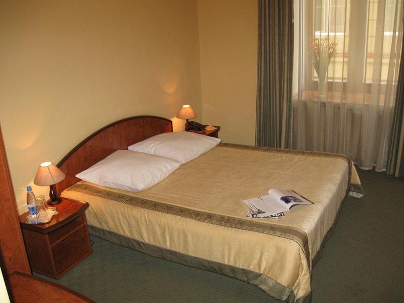 Wien Hotel Lviv Chambre photo