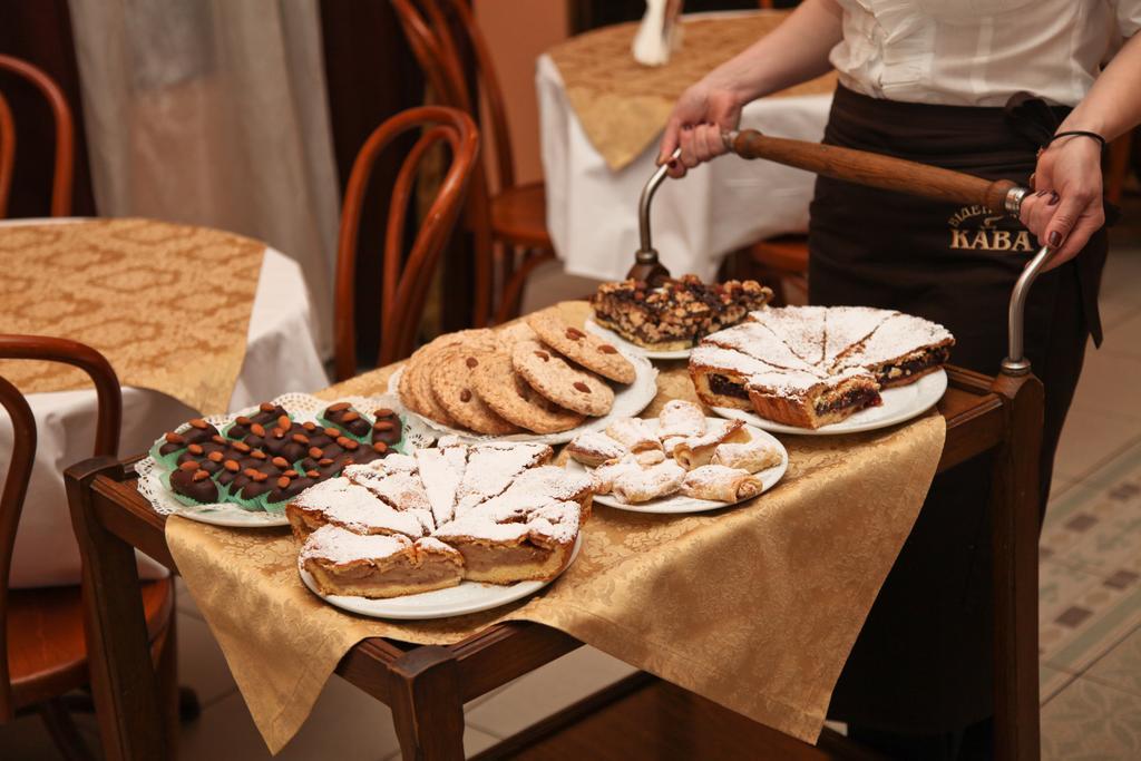 Wien Hotel Lviv Extérieur photo